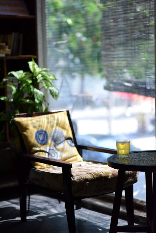 How to Create a Cozy Reading Corner at Home